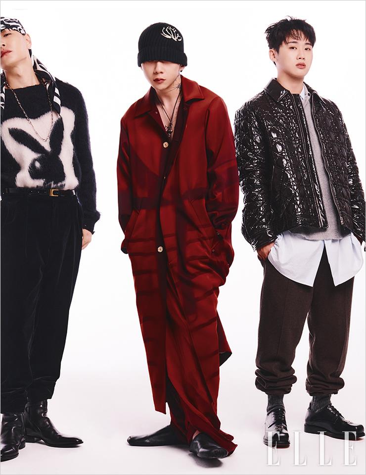 우원재가 입은 롱 재킷과 팬츠, 슈즈는 모두 Jiyongkim. 쿠기가 입은 재킷과 니트, 팬츠는 모두 Dior. 슈즈는 스타일리스트 소장품.