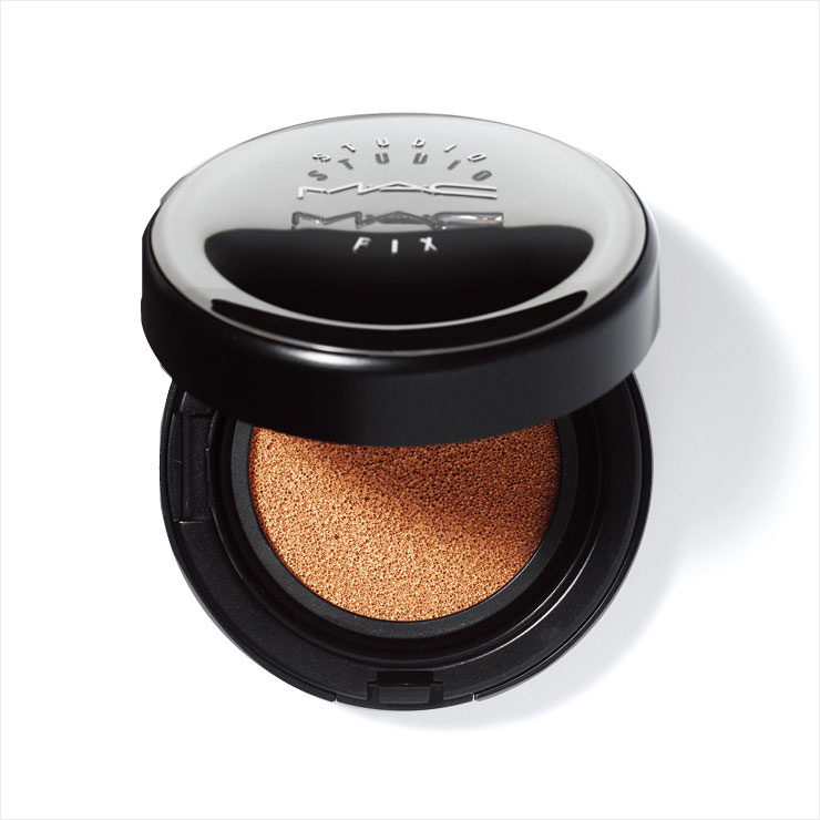 스튜디오 픽스 컴플리트 커버리지 쿠션 컴팩트 SPF 50/PA⁺⁺⁺⁺, N18, 6만원대, MAC.