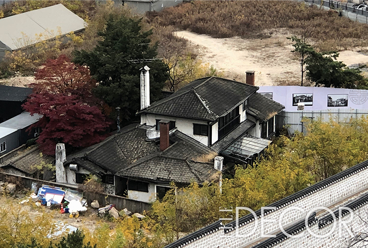 한편, 덕수궁 고종의 길에 있는 근대 저택은 정확하게 밝혀진 바는 없으나, 동양척식주식회사 총재 관사로 추정된다.