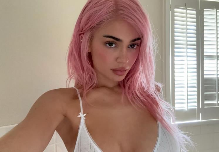 @kyliejenner
