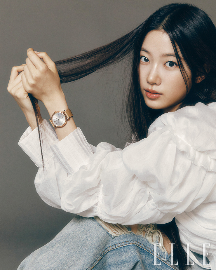 레드 골드 케이스와 단아한 다이얼, 베이지 카프스킨 스트랩을 조합해 우아함을 표현한 ‘포르토피노 오토매틱 37’ 워치는 1천7백만원, IWC.