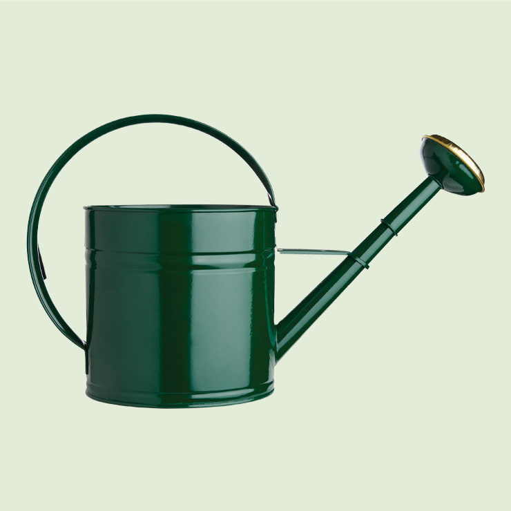 내외에서 모두 사용할 수 있는 녹색 물뿌리개. 6만원, 아르켓. 