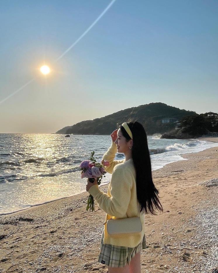 @dahhyunnee