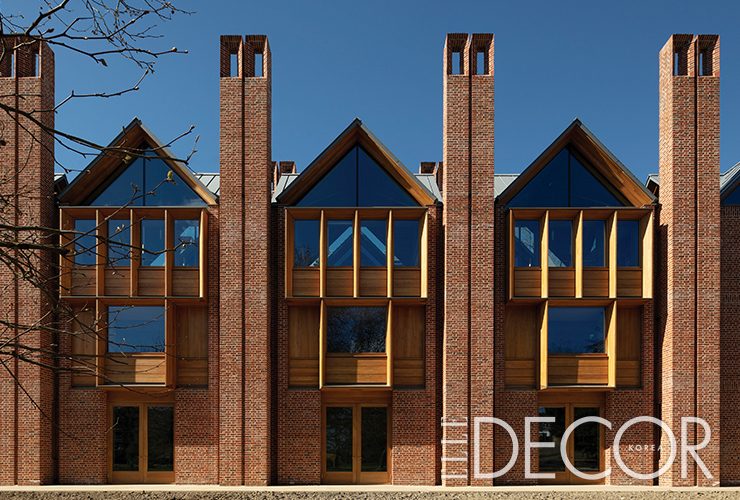 COURTESY OF NIALL MCLAUGLIN ARCHITECTS