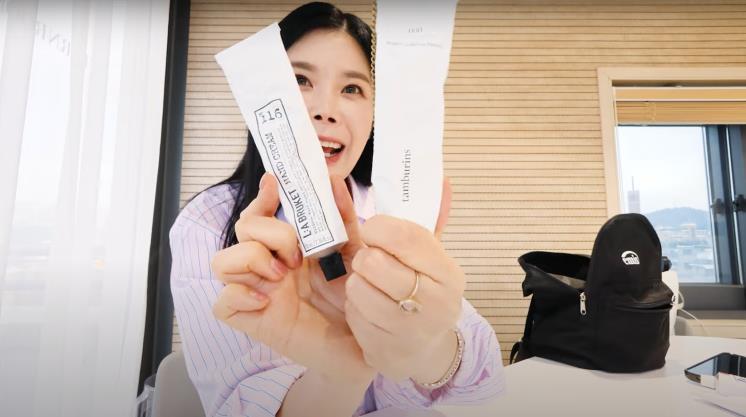 ‘OFFICIAL LYN’ 유튜브 영상 캡처