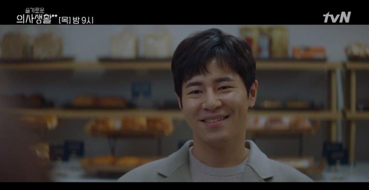사진 tvN ‘슬기로운 의사생활2’, ‘슬기로운 감빵생활’ 캡쳐 화면