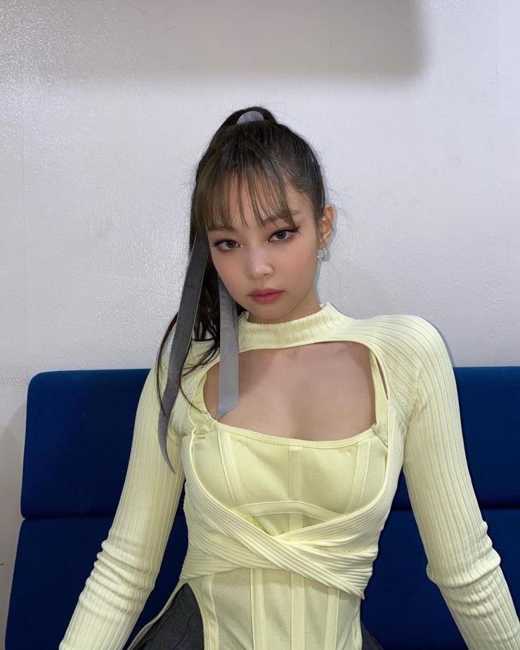 @jennierubyjane