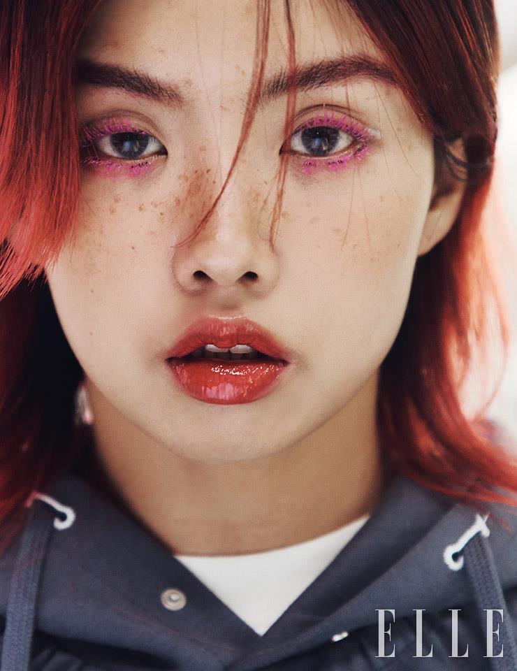 후드 집업 Ader error, 티셔츠 스타일리스트 소장품.