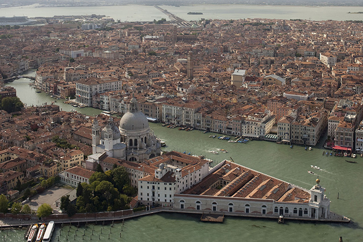 @푼타 델라 도가나 Punta della Dogana_ph ORCH