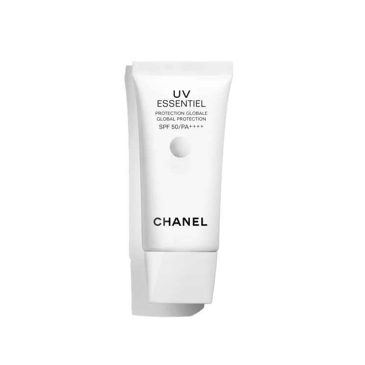 샤넬 UV 에쌍씨엘 SPF 50+/PA ++++ - 타히티 가드니아 추출물, 블루 진저 추출물이 피부의 방어력을 강화하고 젤크림 제형이 8시간까지 수분감을 유지한다. 유기 30mL 8만 5천 원.