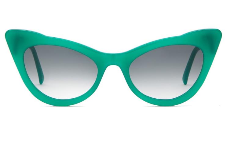 청키한 프레임의 캐츠아이 선글라스는 20만원대, Ganni by Matchesfashion.com.