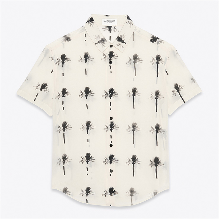 가볍고 시원한 하와이언 셔츠는 1백8만원대, Saint Laurent by Anthony Vaccrello.
