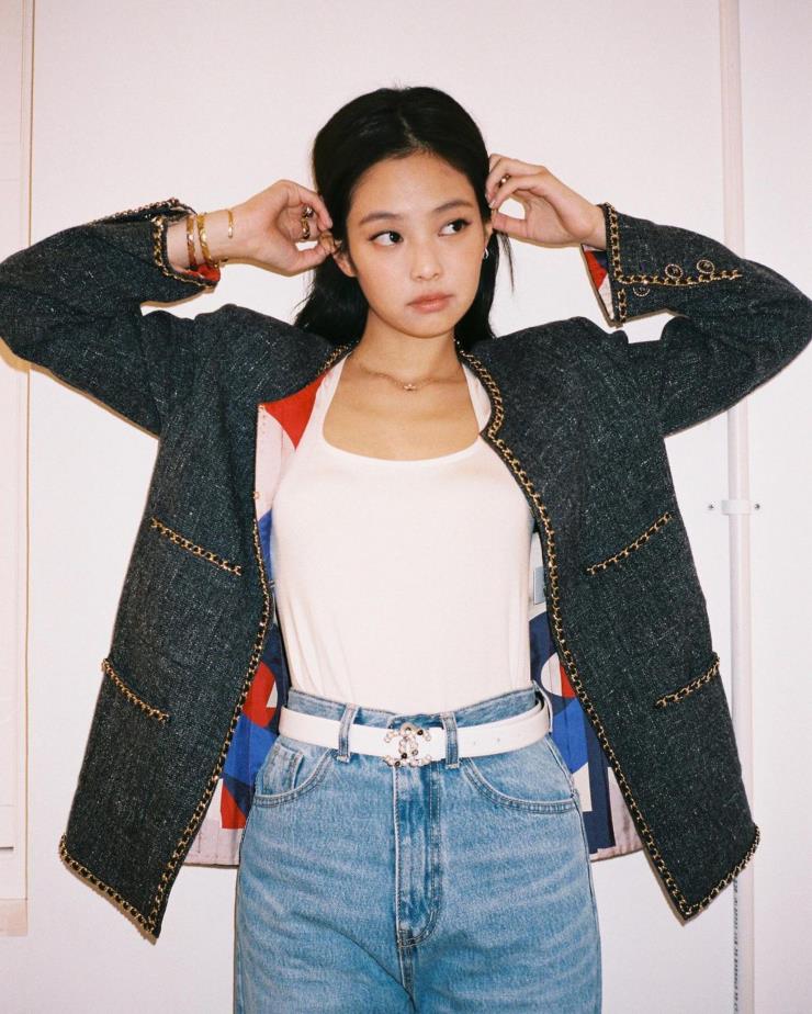 @jennierubyjane