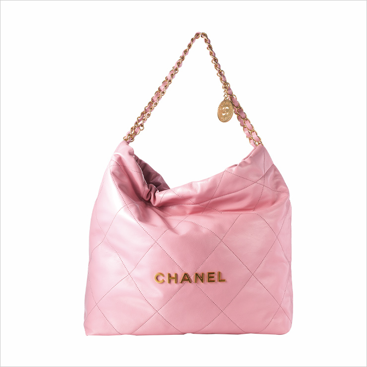 퀼팅 장식을 더한 ‘22 백’은 가격 미정, Chanel.