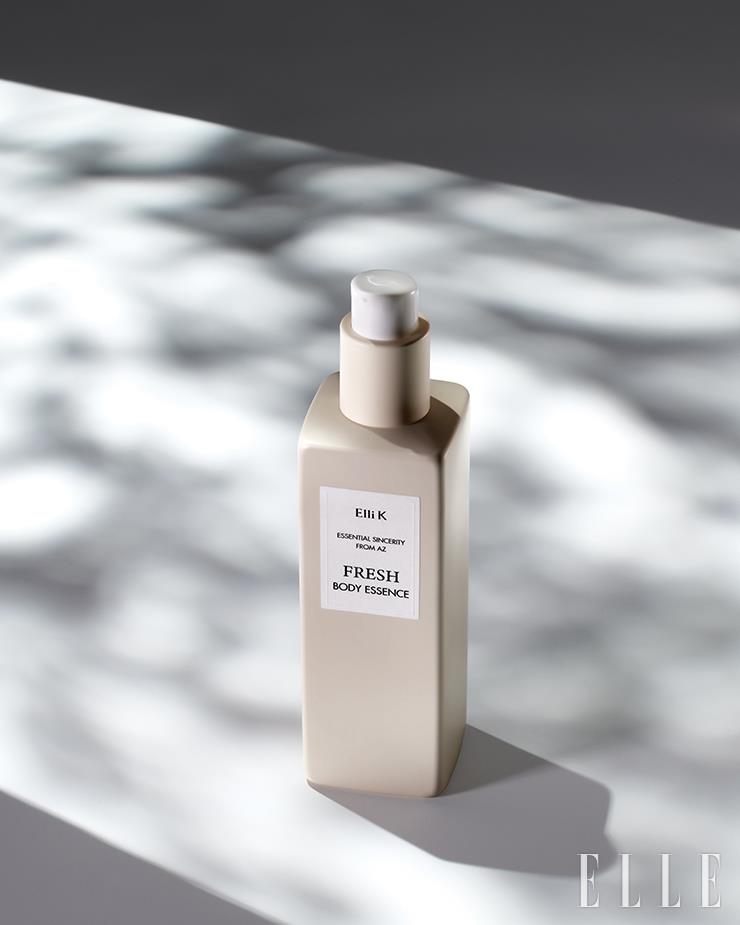 에센셜 신세러티 프롬 에이지 프레시 바디에센스 , 300ml, 4 만 9 천원 , Elli K.