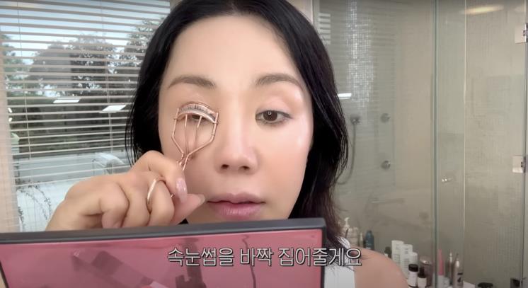 ‘Umaizing 엄정화TV’ 유튜브 영상 캡처