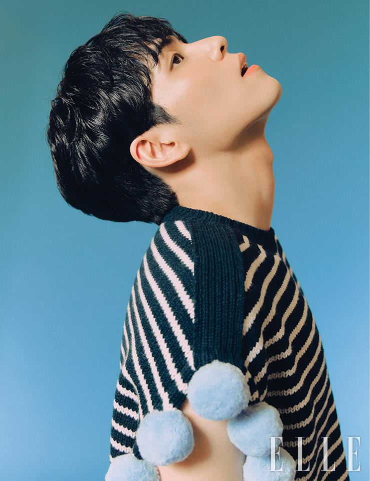 스트라이프 니트 톱은 JW Anderson by Hanstyle.com.