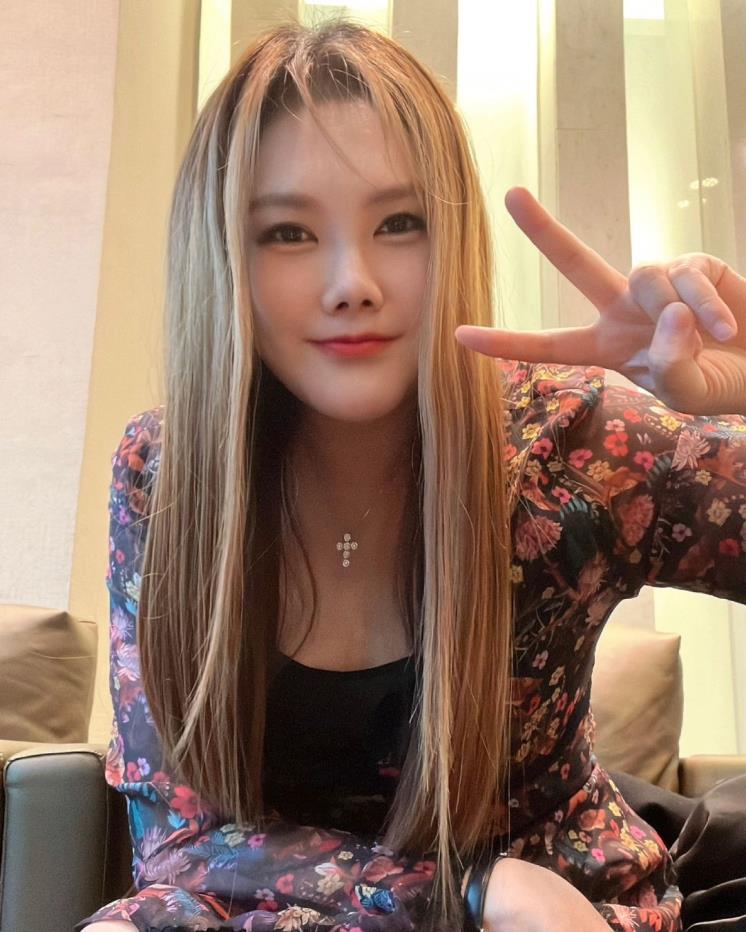 김현정