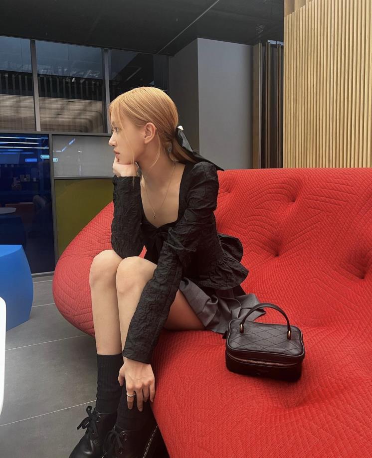 @roses_are_rosie