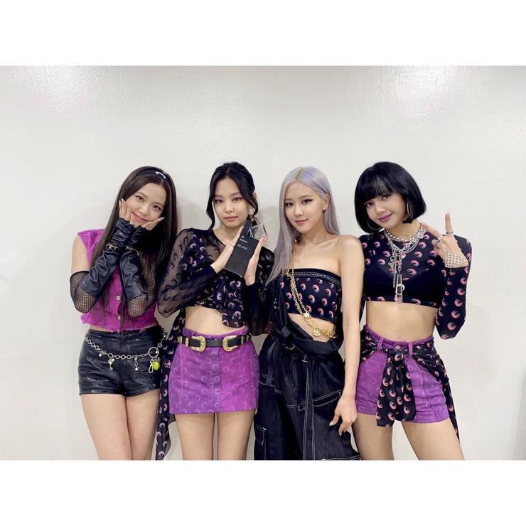 @blackpinkofficial