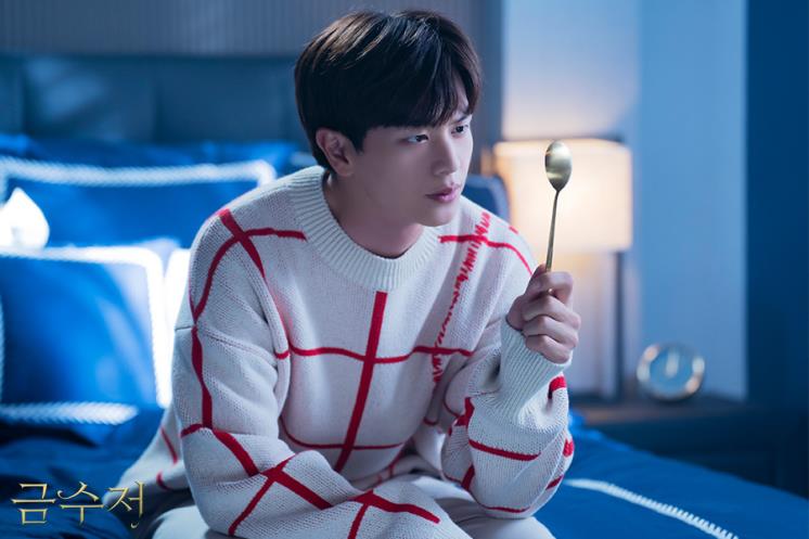 육성재 