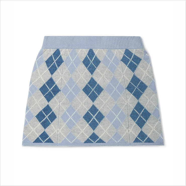 아가일 패턴이 클래식한 스커트는 38만원대, Loveshackfancy by Net-A-Porter.