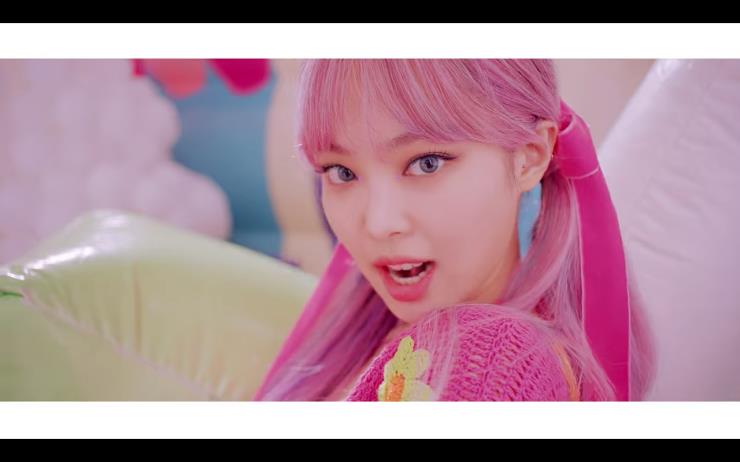 BLACKPINK - 'Ice Cream (with Selena Gomez)' M/V