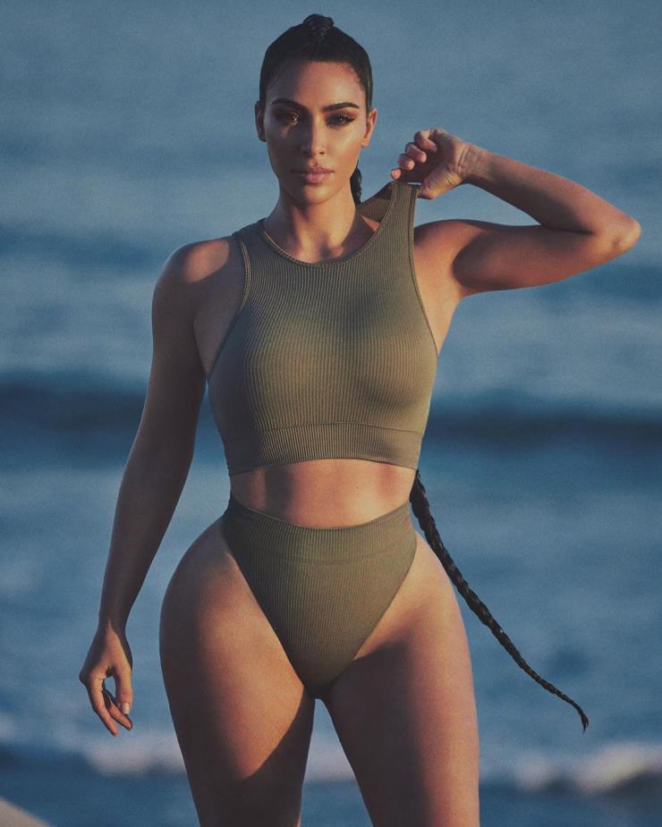 @kimkardashian 