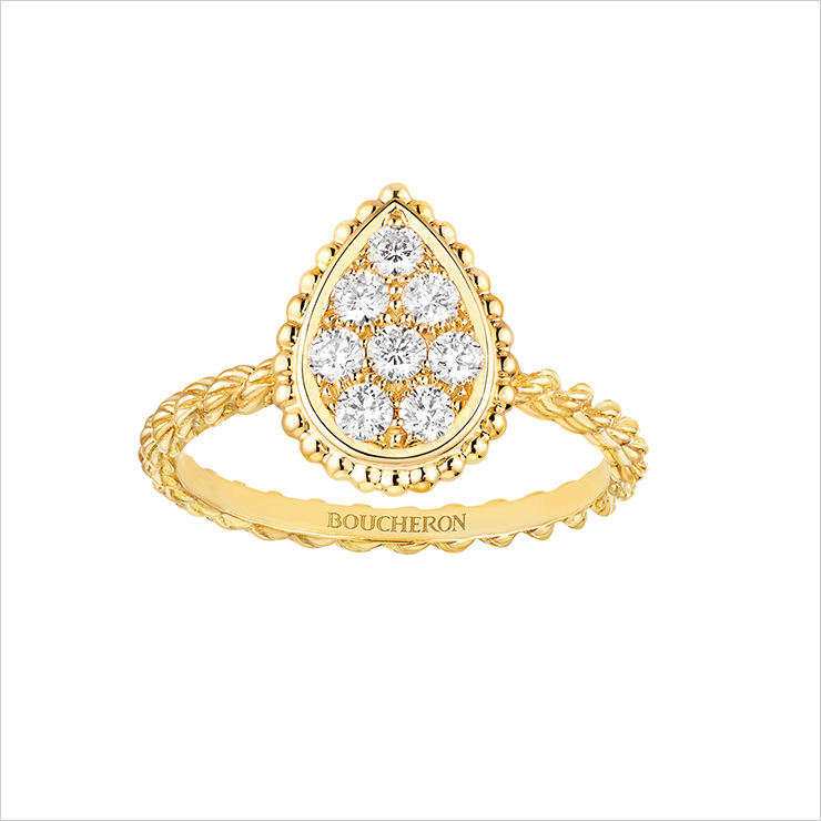 '쎄뻥 보헴 옐로 골드 스몰' 링은 BOUCHERON.
