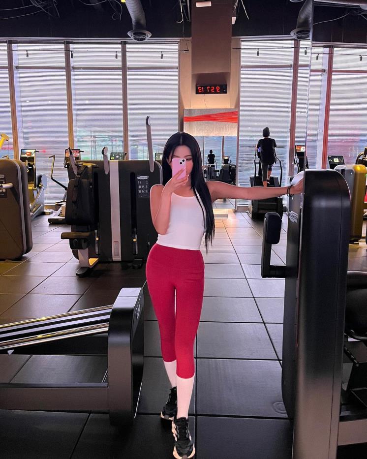 @tiny.pretty.j