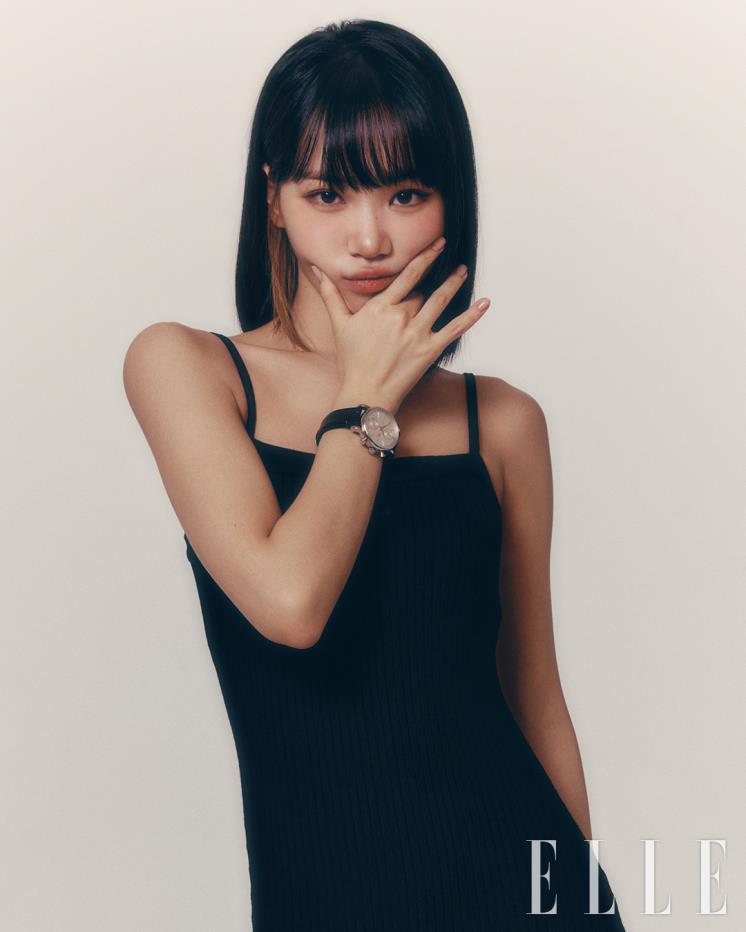 스테인리스 스틸 케이스, 크로노그래프, 블랙 앨리게이터 레더 스트랩으로 중성적인 분위기를 낸 ‘포르토피노 크로노그래프 39’ 워치는 9백20만원, IWC.