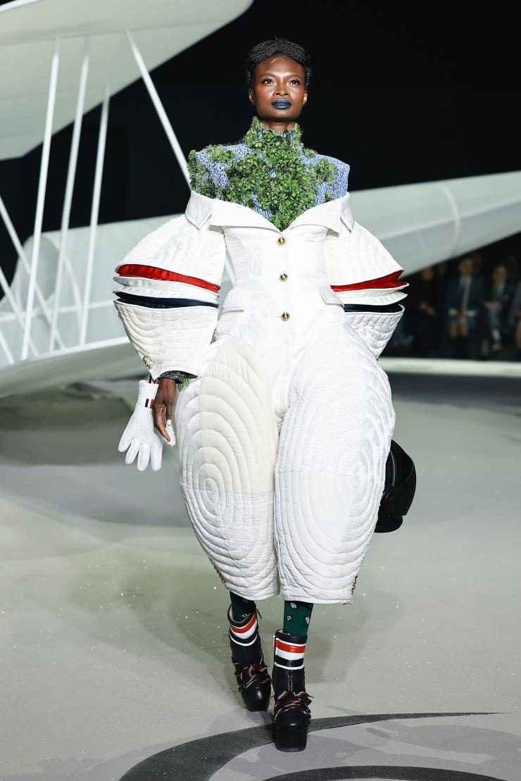 톰 브라운 2023 F/W 컬렉션