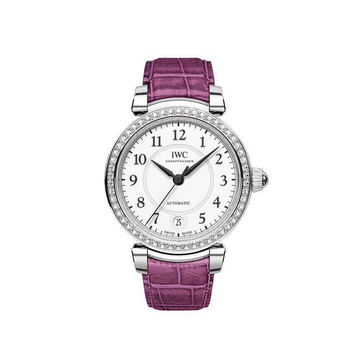 핑크색 악어가죽 스트랩을 매치한 ‘다 빈치 오토매틱 36’ 워치는 1천3백90만원, IWC.