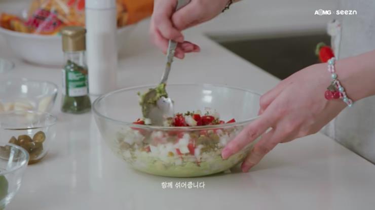 모두 ‘AOMGOFFICIAL’ 유튜브 영상 캡쳐