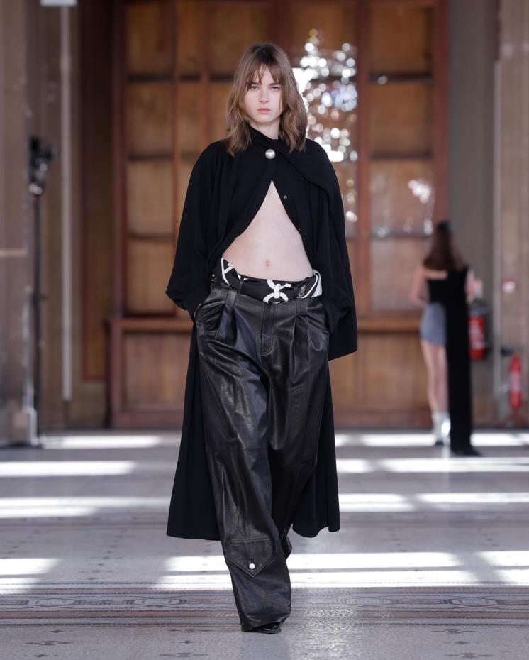 김해김 2023 F/W 컬렉션