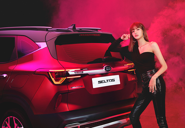 입체 형상 큐비클 LED 리어 콤비네이션 램프와 풍부한 트렁크 공간을 보디감 있게 담아낸 디자인.